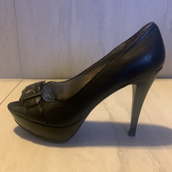 Guess Women's Black Leather High Heels Size 9.5M - Picture 8 of 15